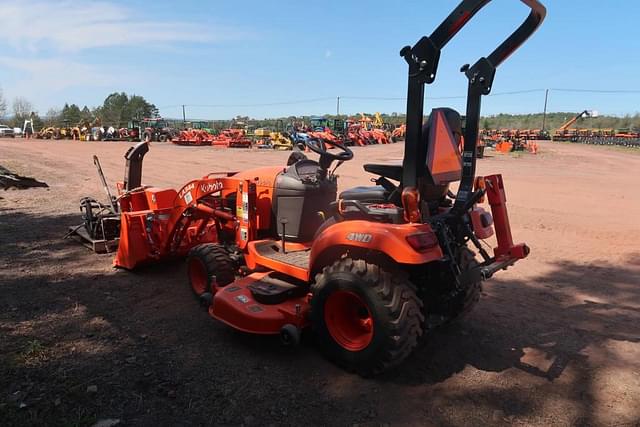 Image of Kubota BX2380 equipment image 2