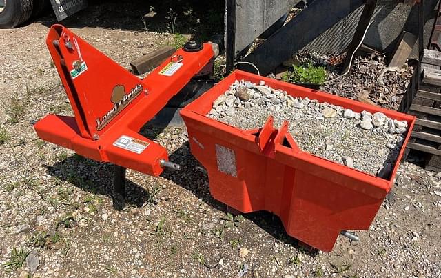 Image of Kubota BX2680 equipment image 4