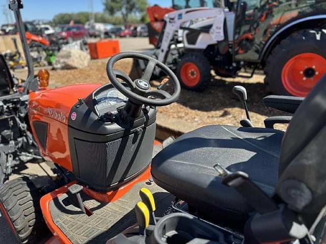 Image of Kubota BX2680 equipment image 3