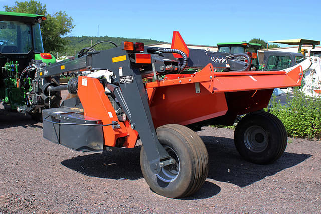 Image of Kubota DMC8028R equipment image 2