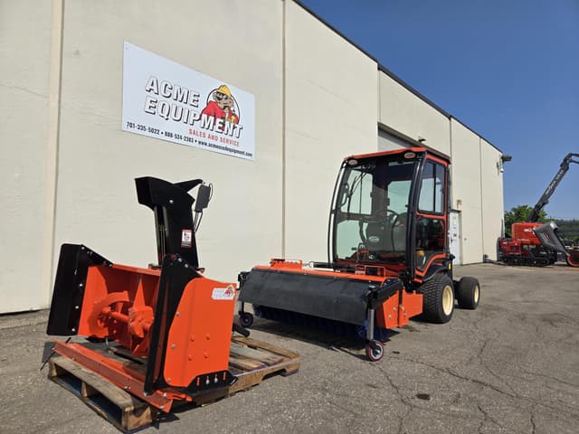 Image of Kubota F2690 equipment image 1
