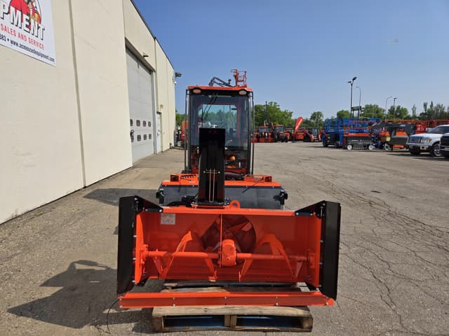 Image of Kubota F2690 equipment image 2
