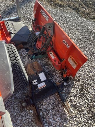 Image of Kubota F2690 equipment image 4