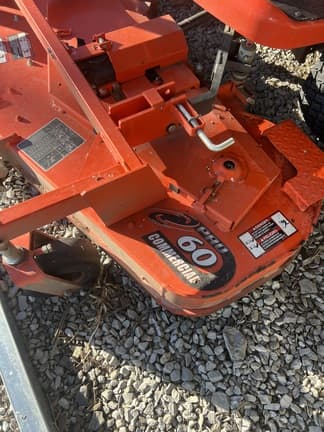 Image of Kubota F2690 equipment image 3