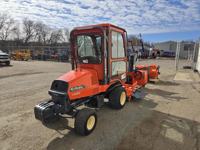 Image of Kubota F2690 equipment image 3