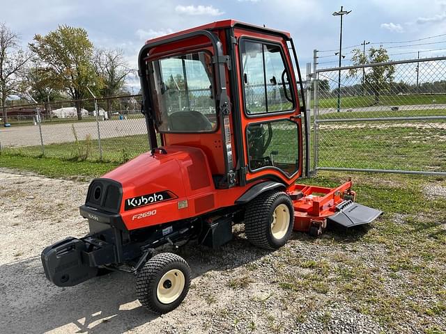 Image of Kubota F2690 equipment image 3