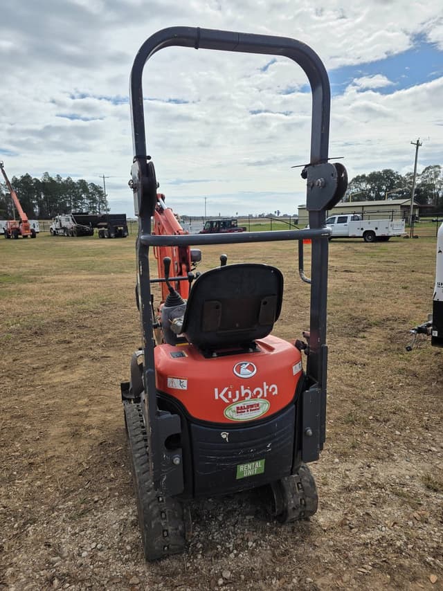 Image of Kubota K008-3 equipment image 3