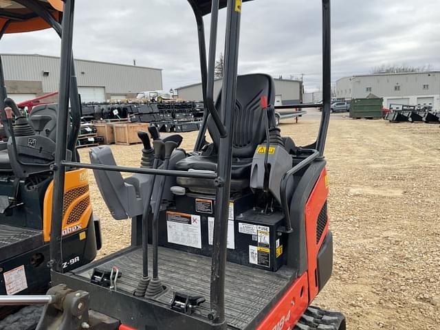 Image of Kubota KX018-4 equipment image 3