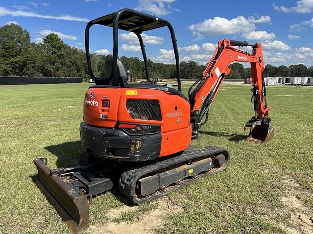 Image of Kubota KX033-4 equipment image 4