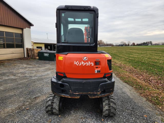 Image of Kubota KX033-4 equipment image 3