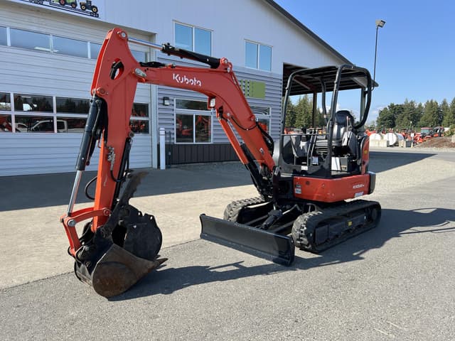 Image of Kubota KX033-4 equipment image 1
