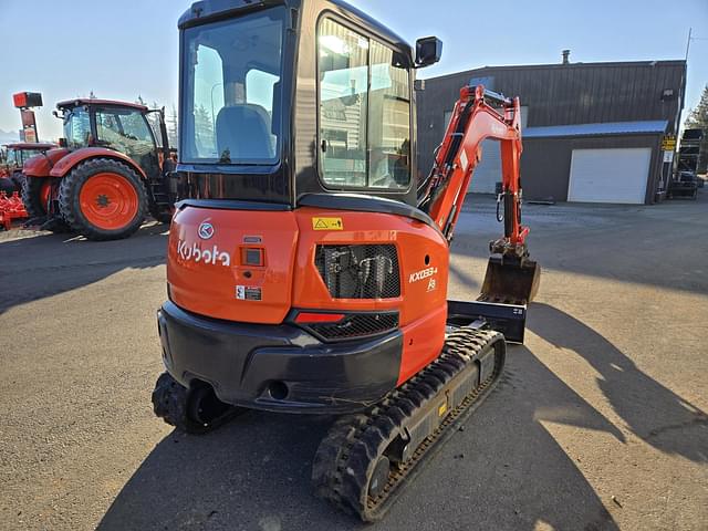 Image of Kubota KX033-4 equipment image 3