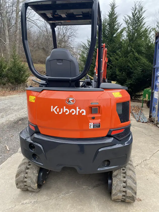 Image of Kubota KX033-4 equipment image 3