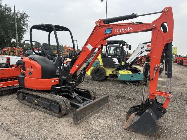 Image of Kubota KX033-4R1 equipment image 4