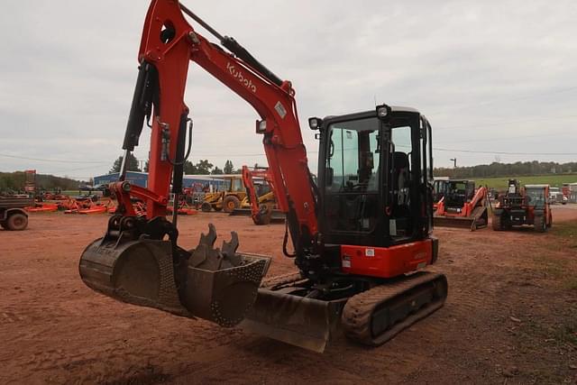 Image of Kubota KX033-4 equipment image 3