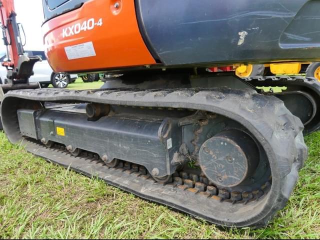 Image of Kubota KX040-4 equipment image 4
