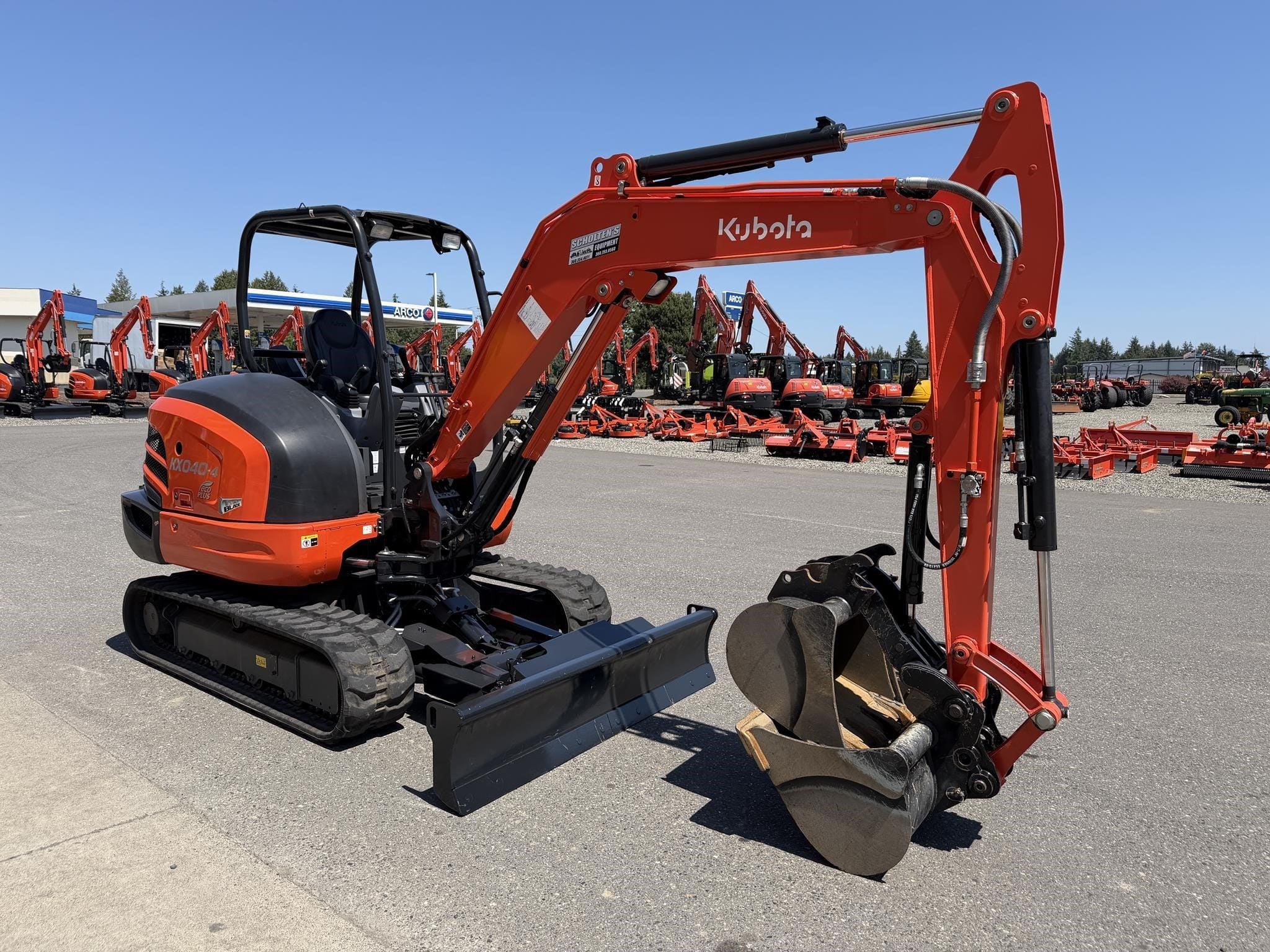 2022 Kubota KX040-4R1T Equipment Image0