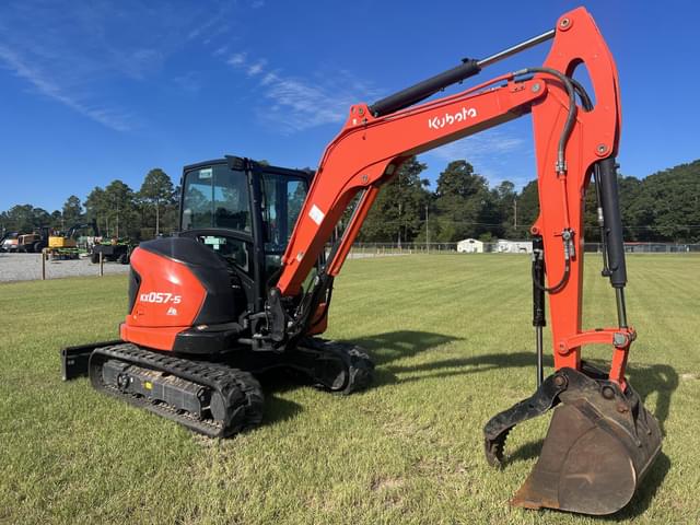 Image of Kubota KX057-5 equipment image 4
