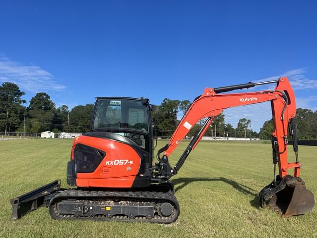 Image of Kubota KX057-5 equipment image 3