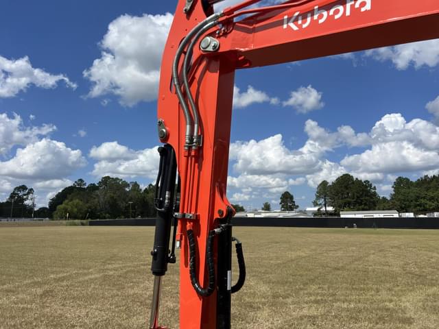 Image of Kubota KX057-5 equipment image 3