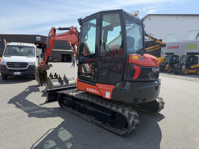 Image of Kubota KX057-5 equipment image 3