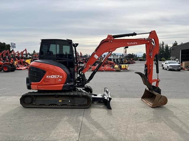 Image of Kubota KX057-5 equipment image 4