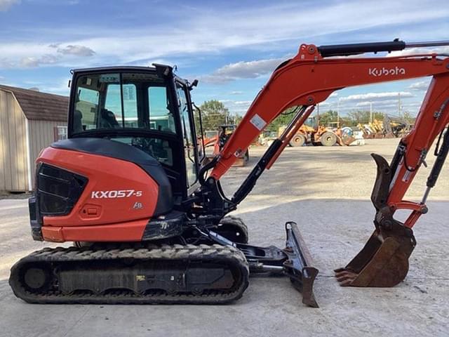 Image of Kubota KX057-5 equipment image 4