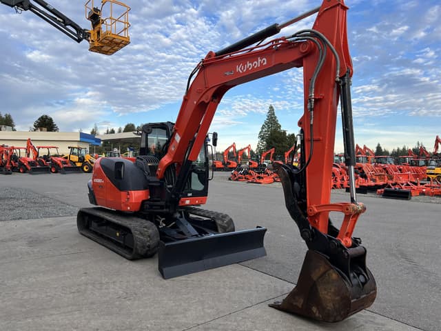 Image of Kubota KX080-4 equipment image 3