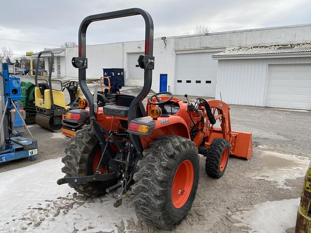 Image of Kubota L2501DT equipment image 2