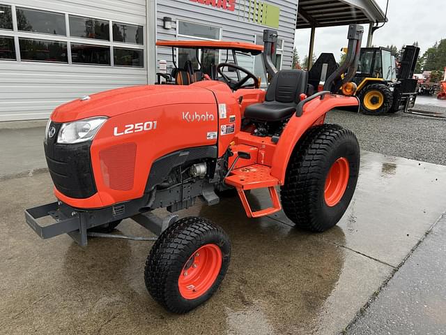 Image of Kubota L2501 equipment image 1