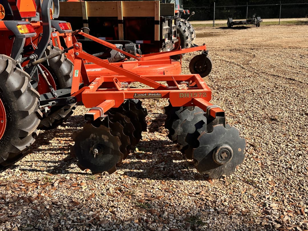 Image of Kubota L3301DT Image 1