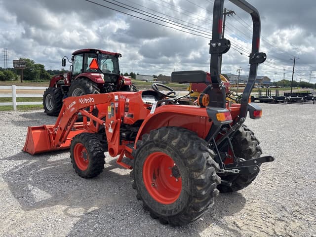Image of Kubota L3302 equipment image 4