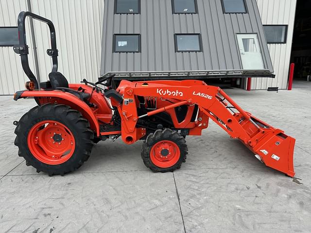 Image of Kubota L3302 equipment image 1