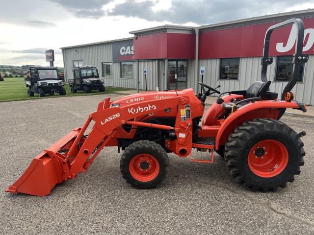 Image of Kubota L3302HST equipment image 1