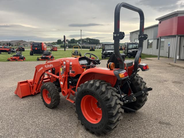 Image of Kubota L3302HST equipment image 2