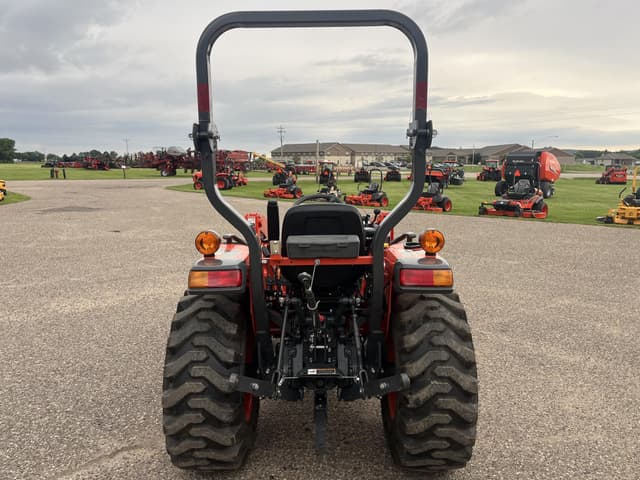 Image of Kubota L3302HST equipment image 3