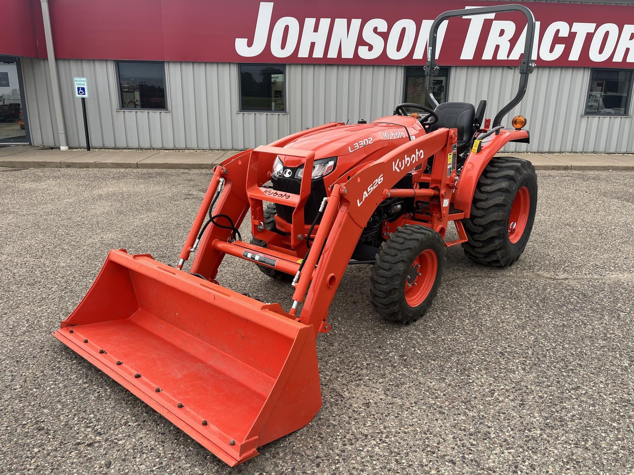 2022 Kubota L3302HST Equipment Image0