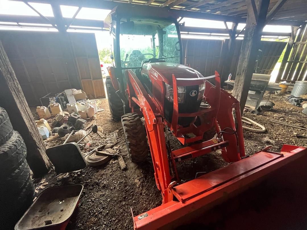Image of Kubota L3560 Primary image