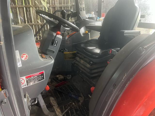 Image of Kubota L3560 equipment image 4