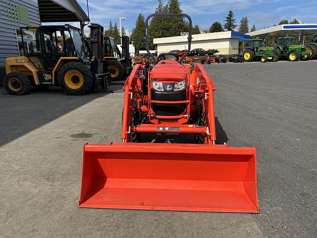 Image of Kubota L3901HST equipment image 2