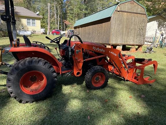 Image of Kubota L3902 equipment image 4