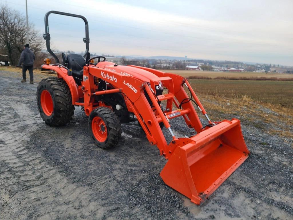 Image of Kubota L3902 Primary image