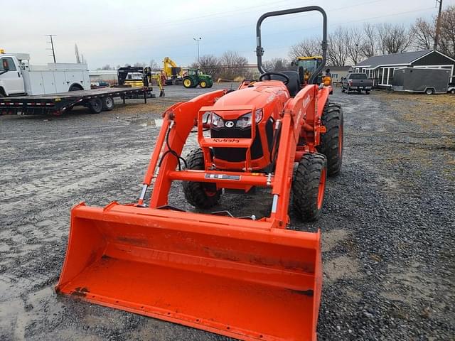 Image of Kubota L3902 equipment image 2