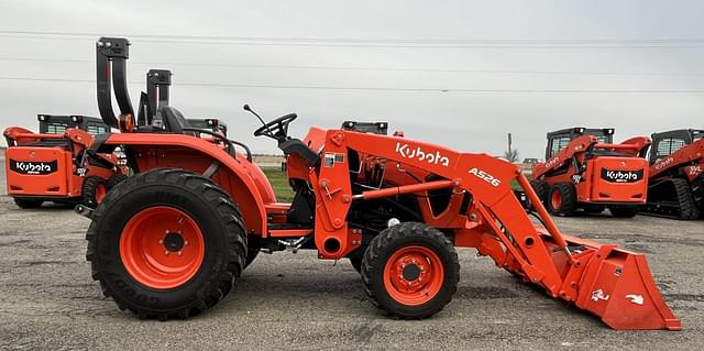 Image of Kubota L3902HST equipment image 1