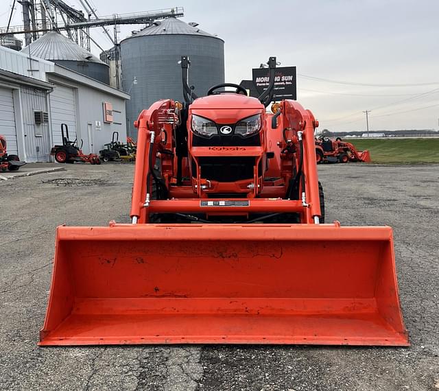 Image of Kubota L3902HST equipment image 2