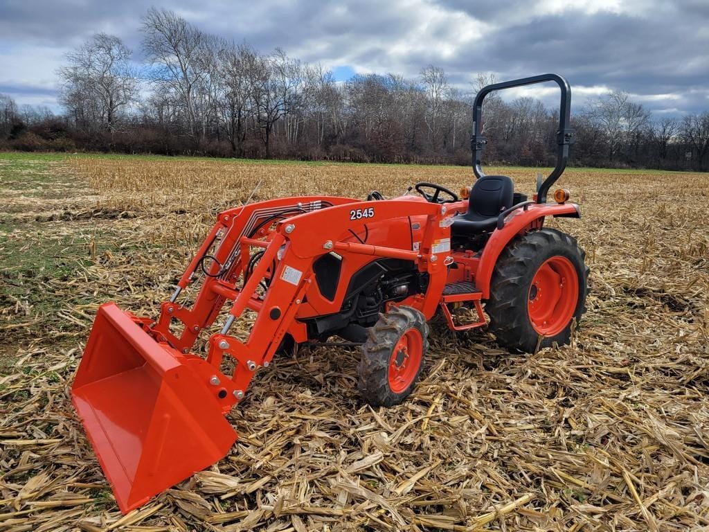 2022 Kubota L3902HST Equipment Image0
