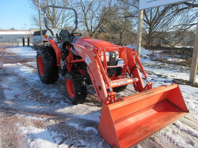 Image of Kubota L4060HST-LE equipment image 4