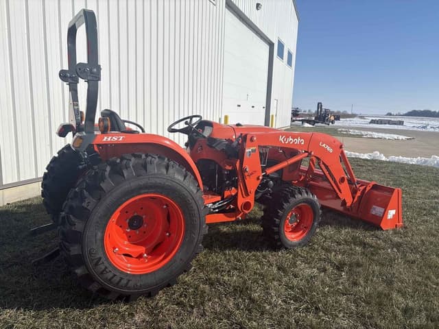 Image of Kubota L4701HST equipment image 3