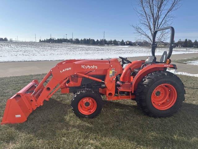Image of Kubota L4701HST equipment image 1