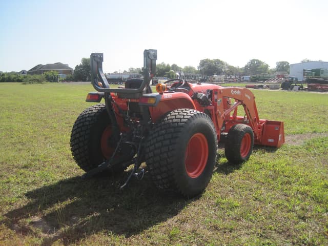 Image of Kubota L4701 equipment image 3
